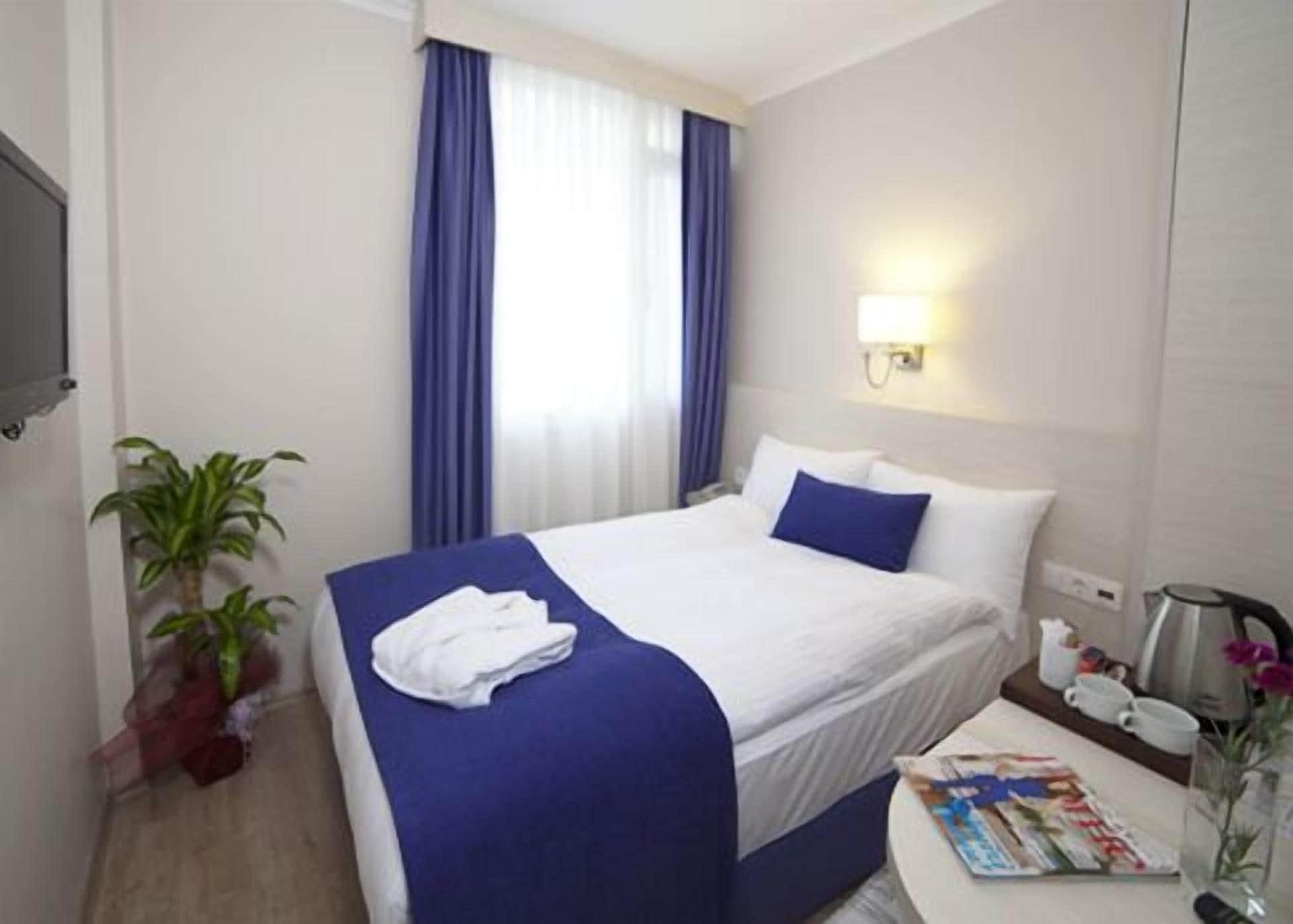 Walk In Hotel İzmir Buitenkant foto