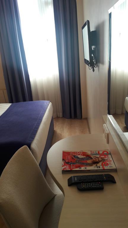 Walk In Hotel İzmir Buitenkant foto