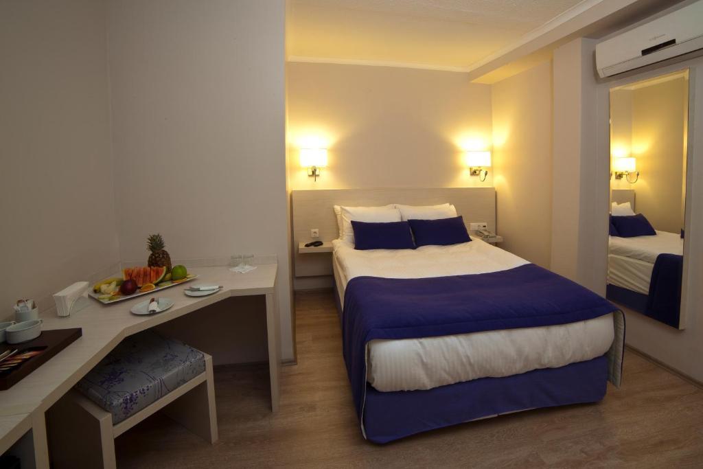 Walk In Hotel İzmir Buitenkant foto