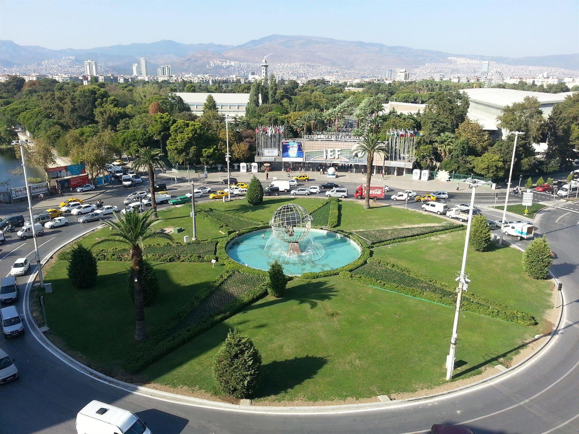 Walk In Hotel İzmir Buitenkant foto