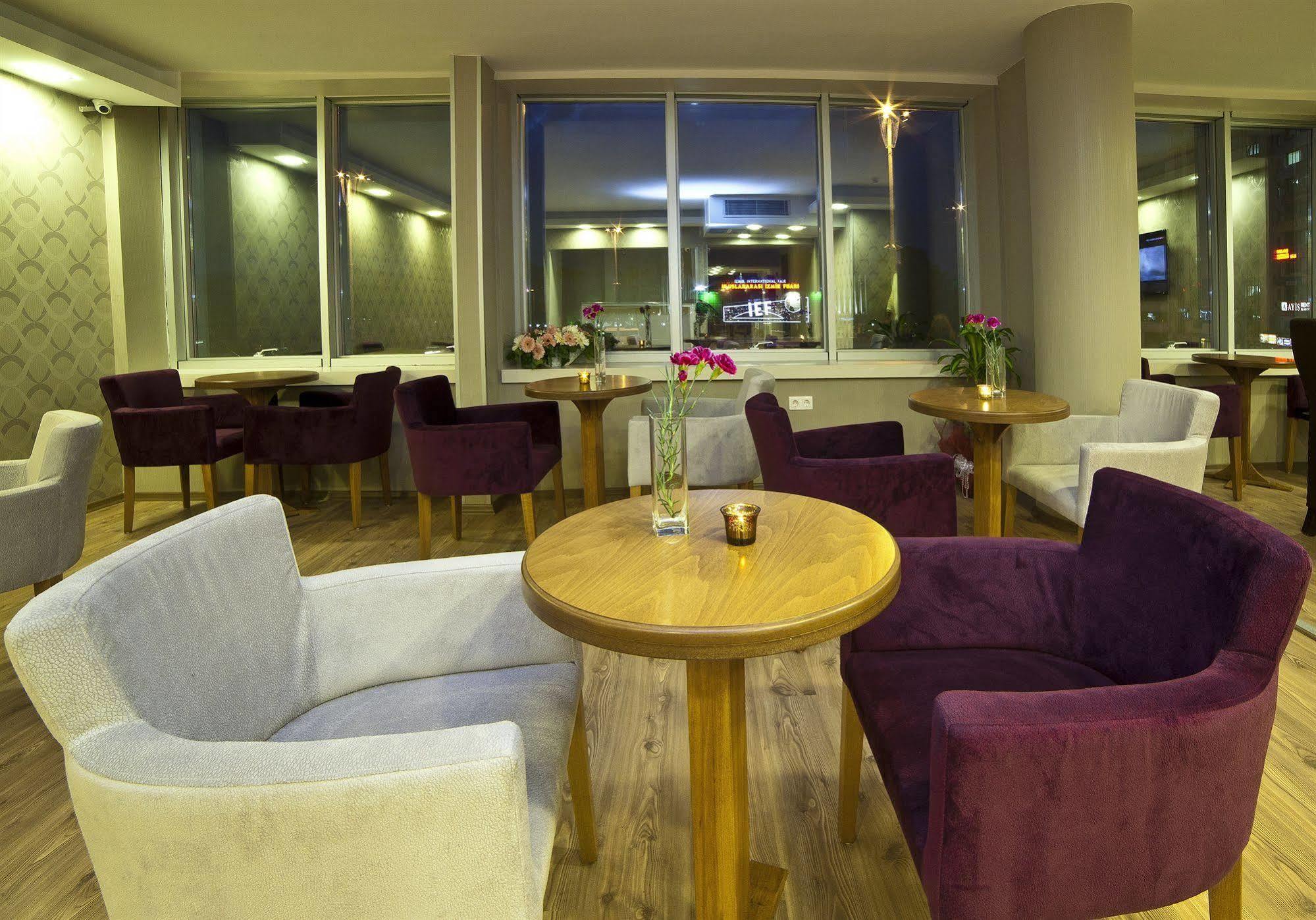 Walk In Hotel İzmir Buitenkant foto